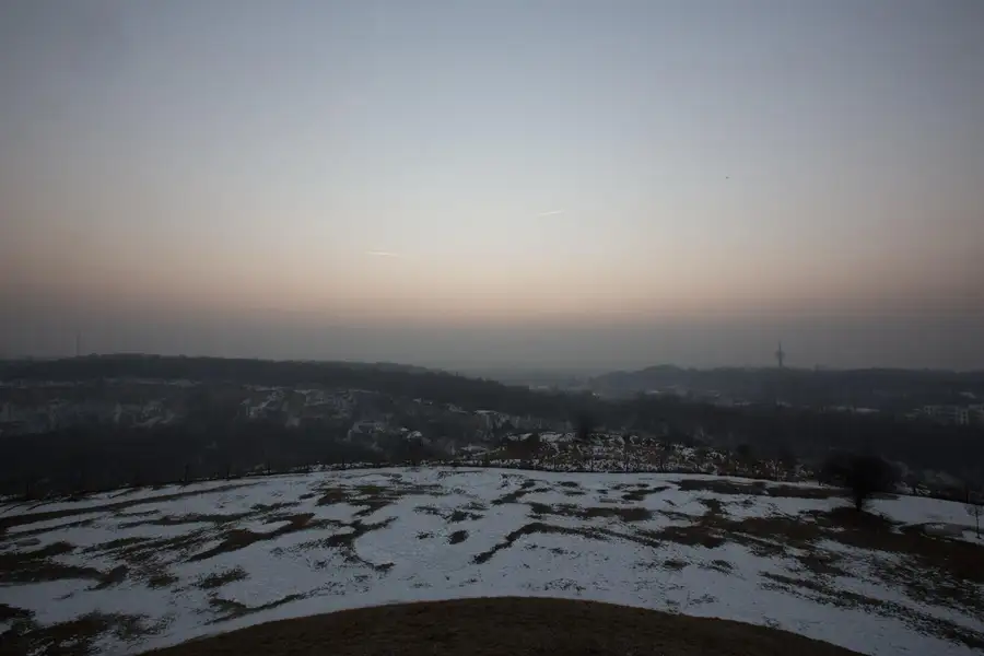 Smog nad Krakowem o zmierzchu
